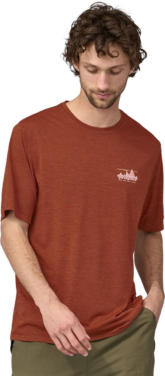 Capilene Cool Daily Graphic Short Sleeve Shirt 73 Skyline: Burl Red X-Dy