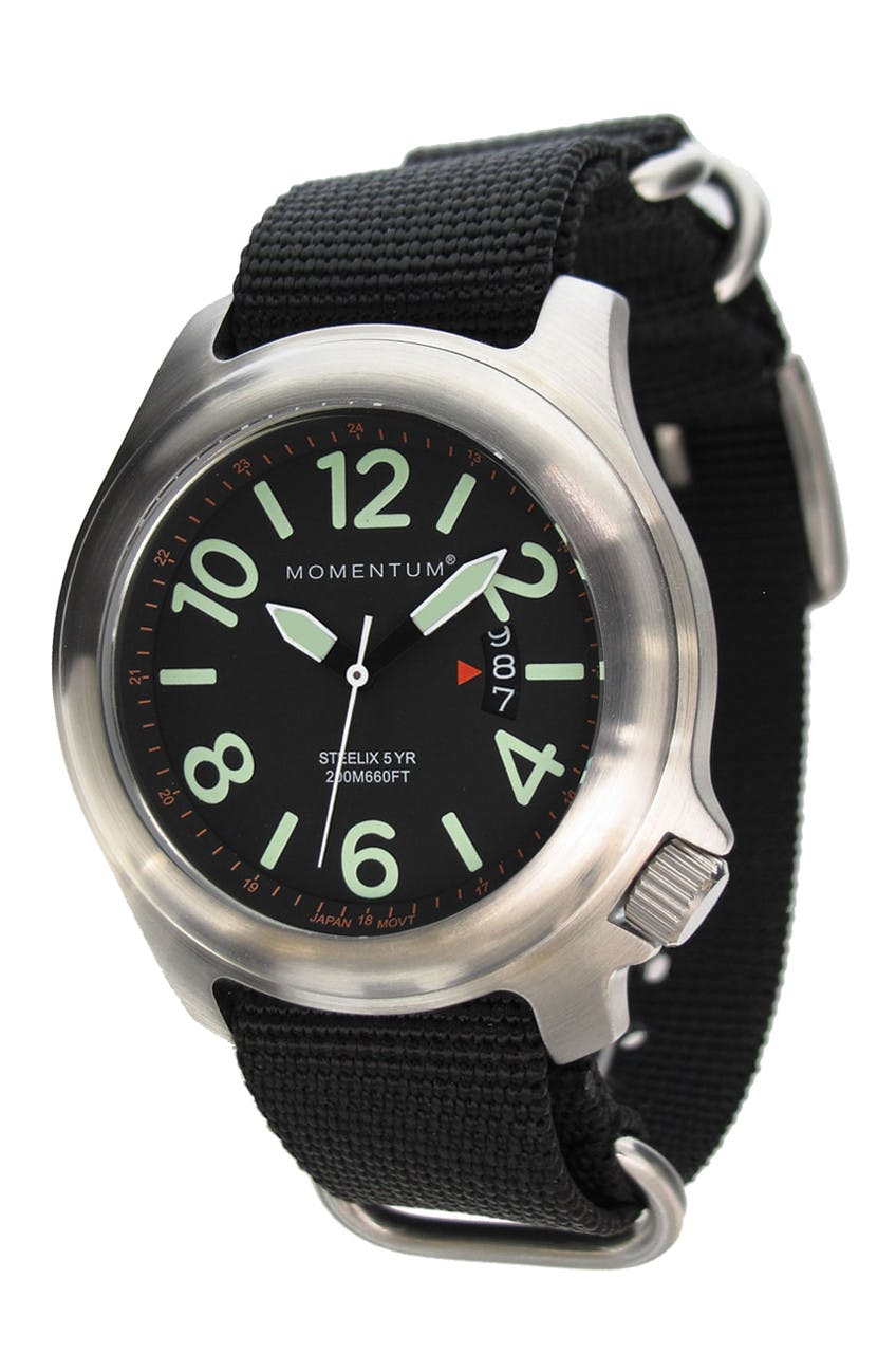 Montre Steelix avec bracelet NATO Noir/Noir