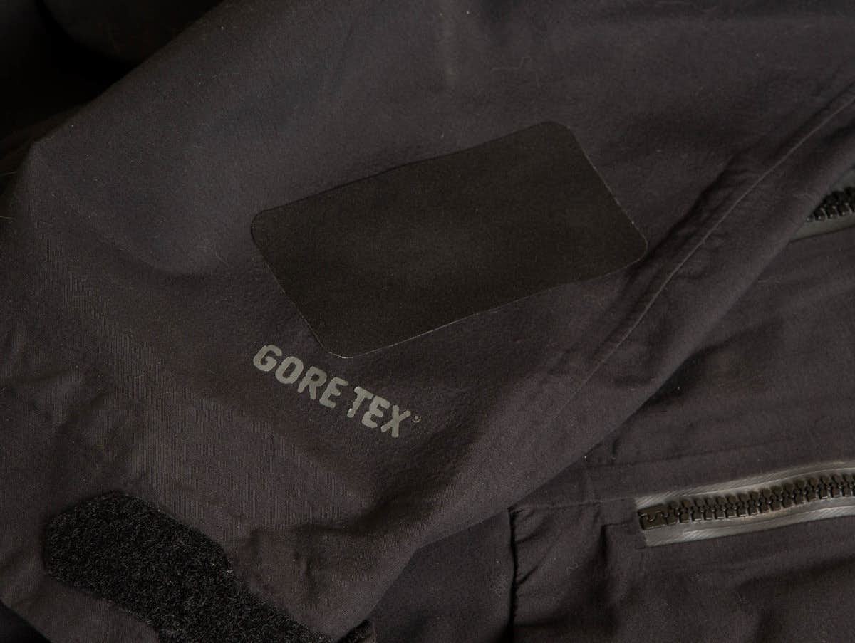 Pièces adhésives en GORE-TEX Tenacious Tape Noir
