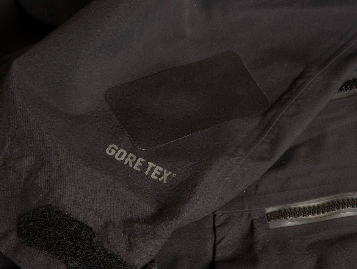 Pièces adhésives en GORE-TEX Tenacious Tape Noir