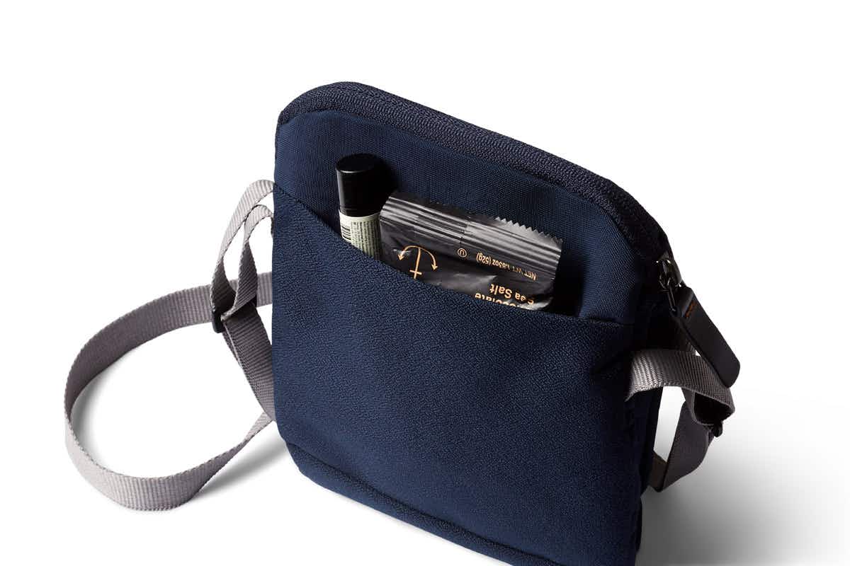City Pouch Navy