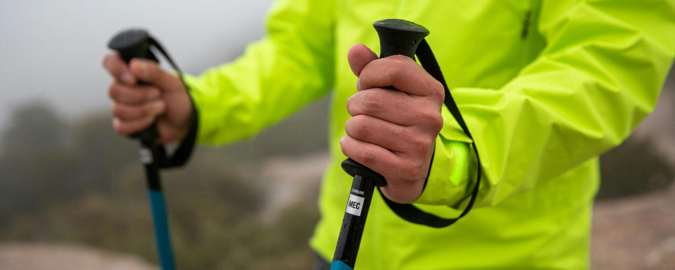 How to choose hiking poles and trekking poles
