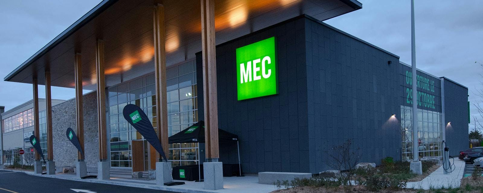 If you love trails, snow, water or fresh air, this is your store. Visit MEC Laval for outdoor gear, know-how and inspiration.