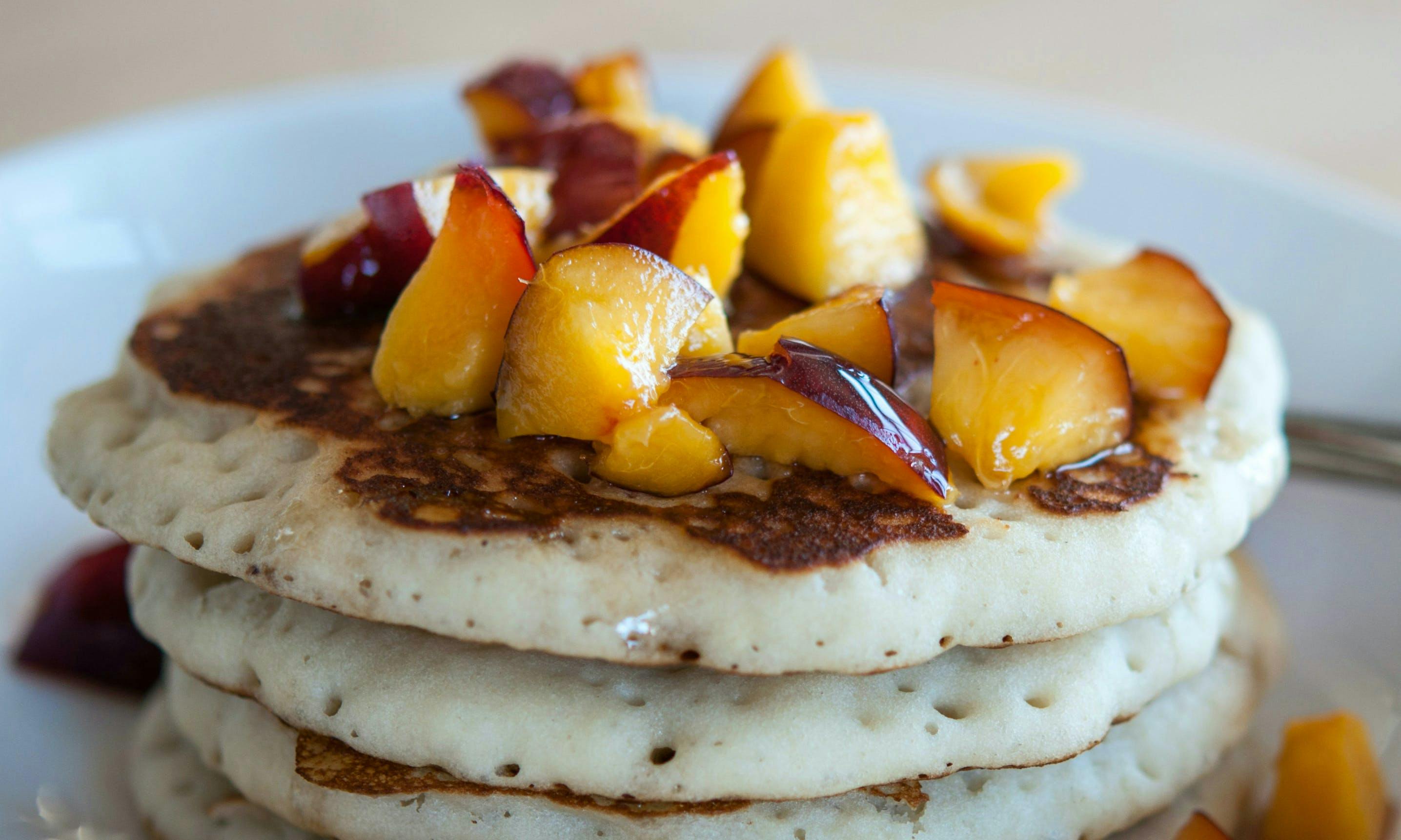 Pancakes with peaches