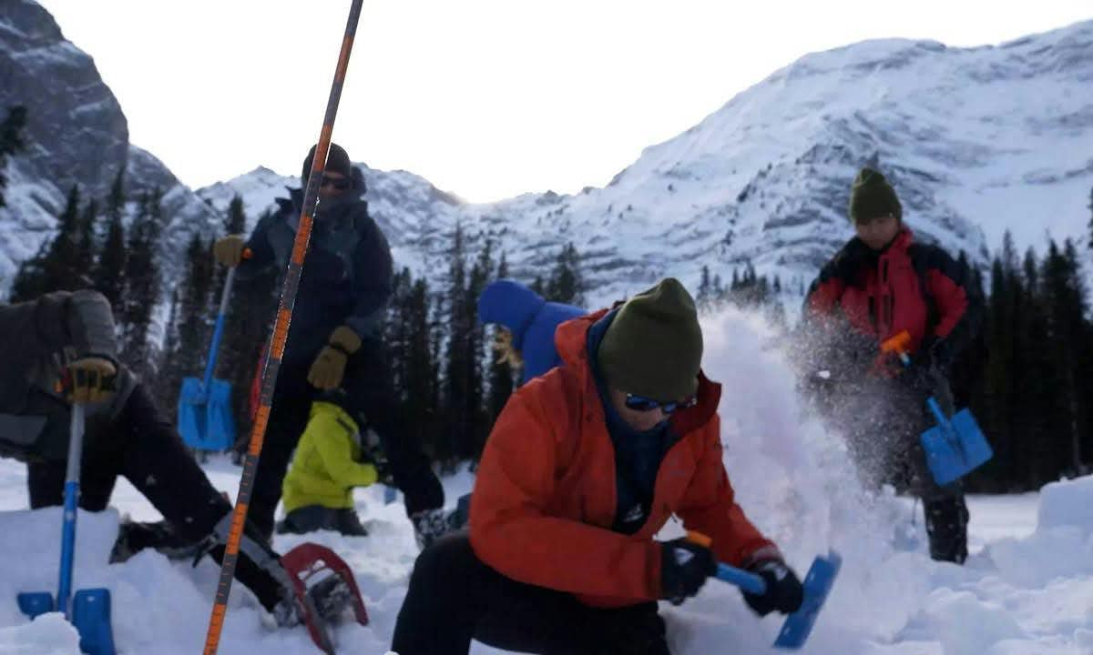 Members from the K8 Mountaineering Club of Alberta during an Avalanche Canada Training course. 